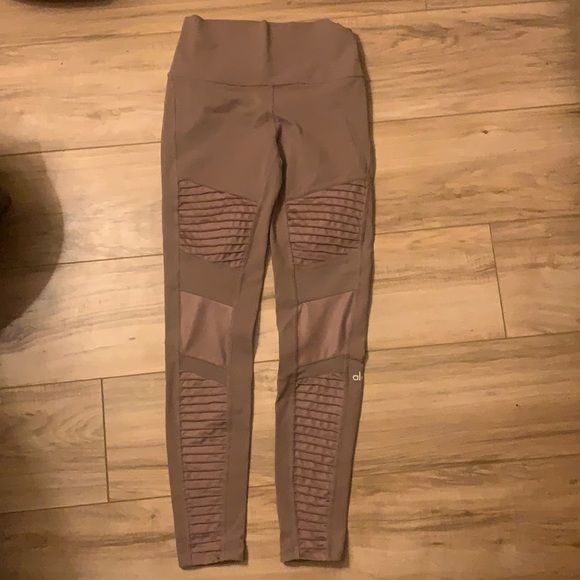 Alo blush pink/ lavender motto leggings - Picture 3 of 7